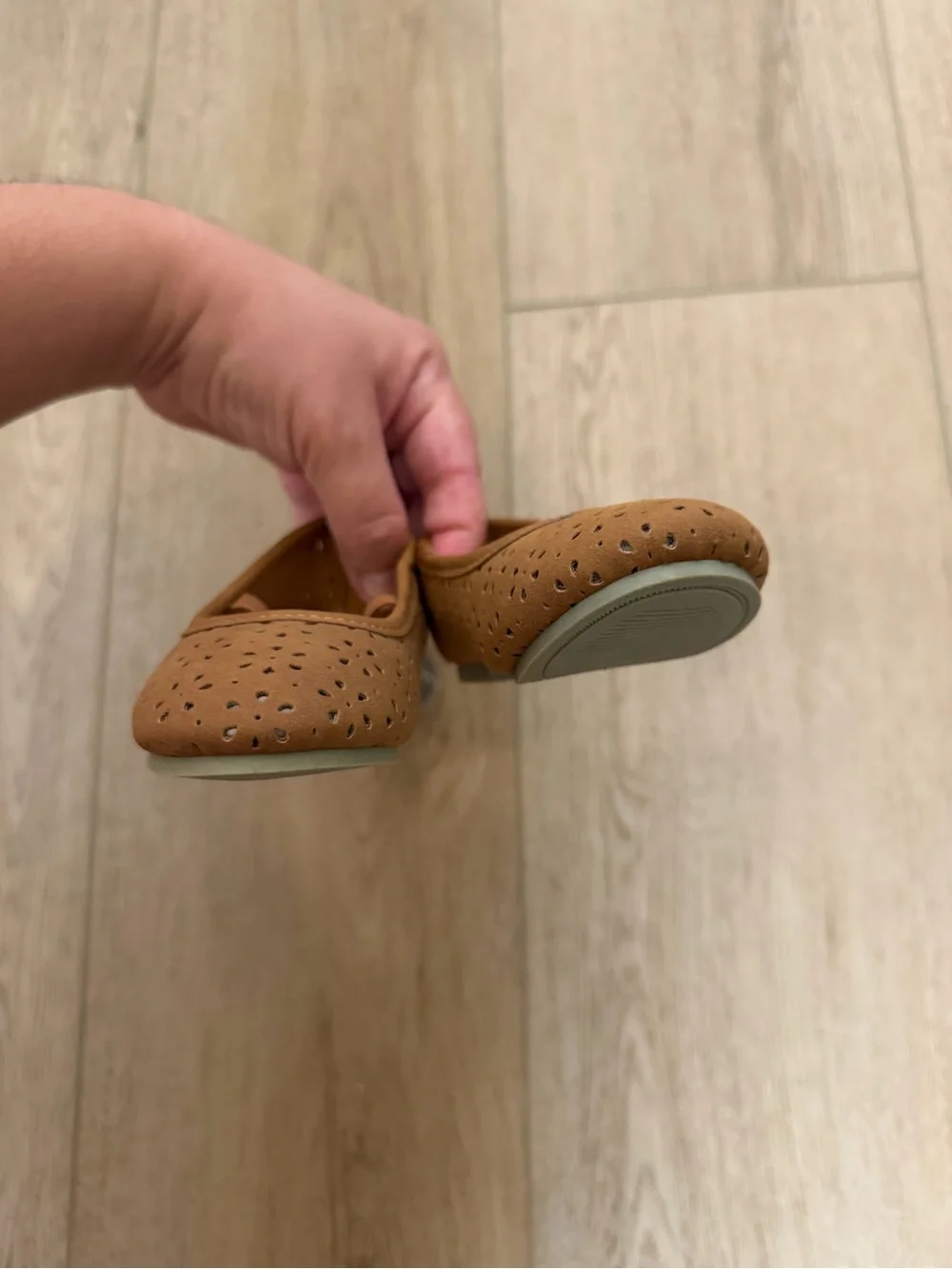 Baby/Toddler Carter's Girls Tan Perforated Mary Jane Flats size 5